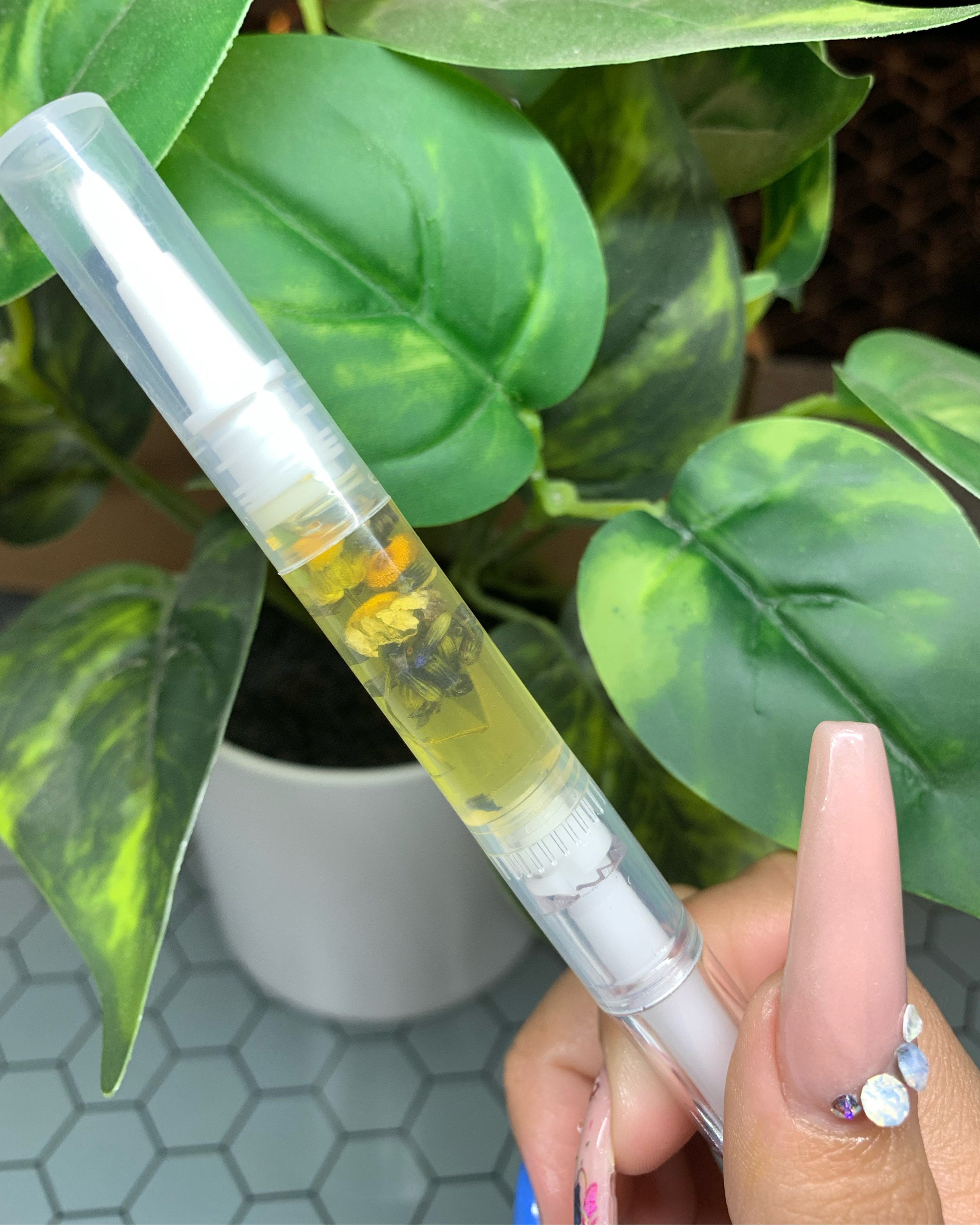 Revitalizing Nourishing Nail Cuticle Oil Pen - DIY Care Refreshing  Fragrance | eBay